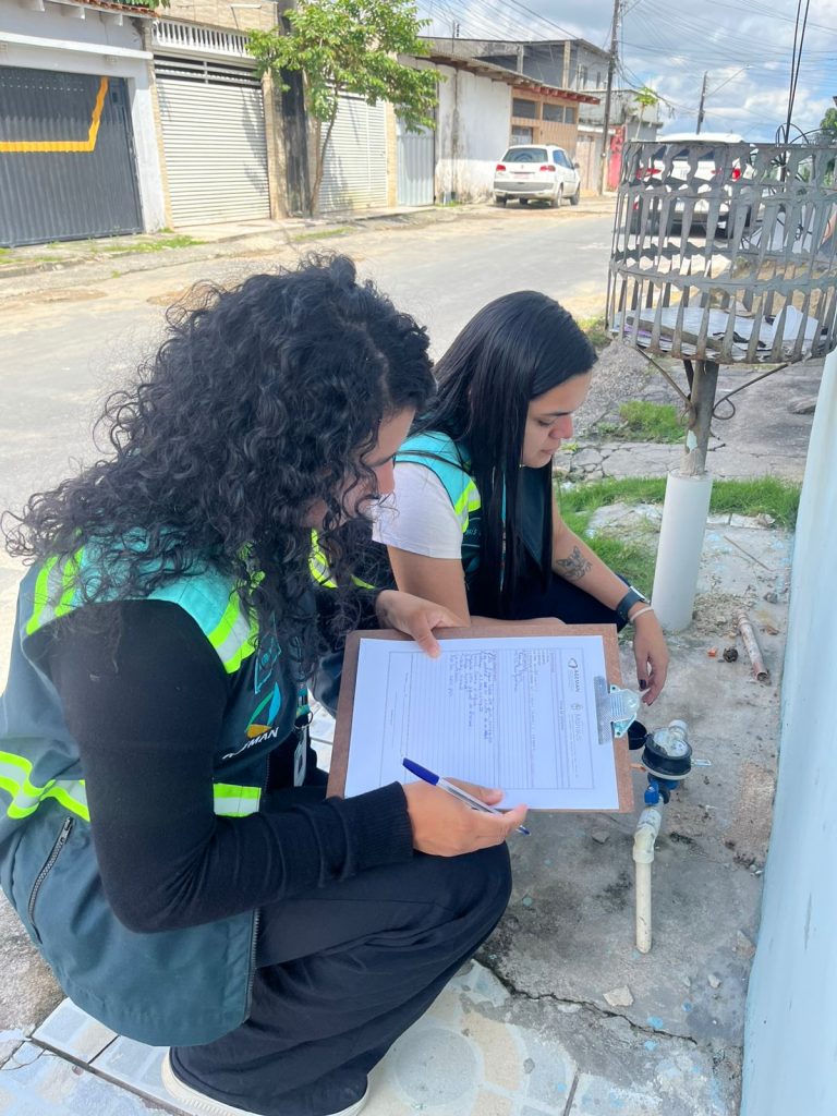 Ageman vistoria abastecimento irregular de água no conjunto Francisca Mendes II