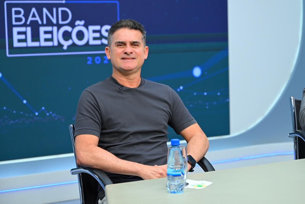 David Almeida rebate pesquisas, critica “experimentos políticos” e diz que Amazonas precisa de gestão