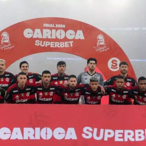 Flamengo vence Fluminense nos pênaltis e conquista tricampeonato carioca no Maracanã