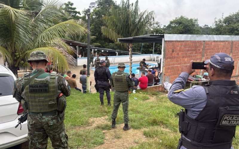 Acabou a crueldade: rinha com jabutis e galos termina com mais de 30 presos em Manaus