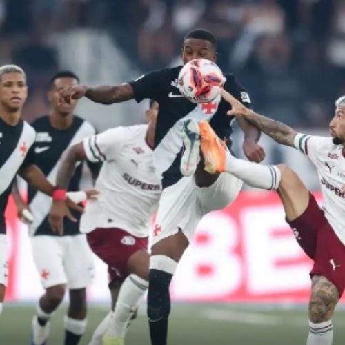 Vasco e Fluminense se enfrentam no Maracanã por vaga na final do Carioca neste domingo (1°)