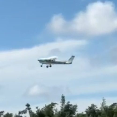 Vídeo mostra possível falha em motor antes de queda de avião no Aeroclube de Manaus