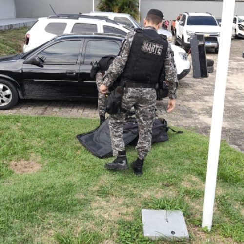 Homem detido leva explosivo para a Delegacia de Homicídios em Manaus e área é isolada