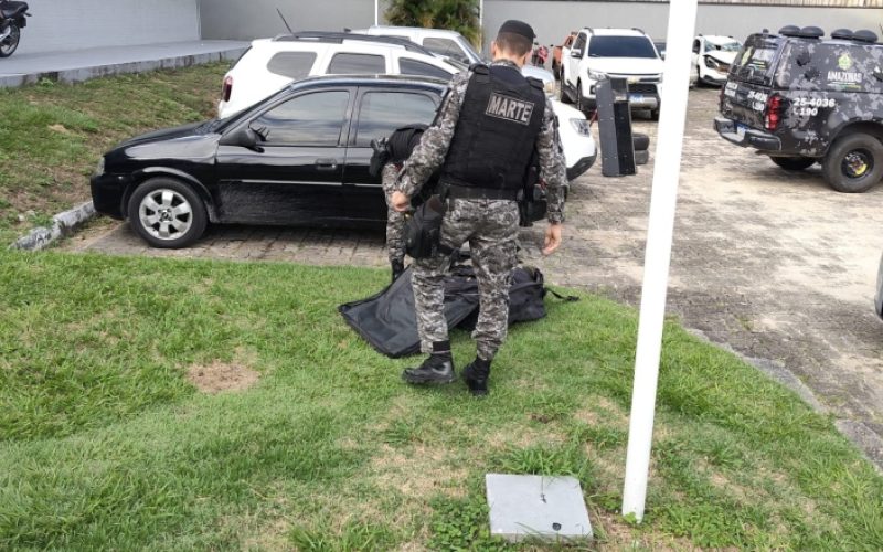 Homem detido leva explosivo para a Delegacia de Homicídios em Manaus e área é isolada