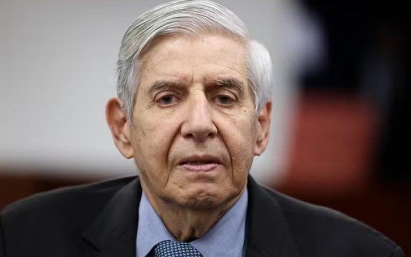 Moraes concede prisão domiciliar ao general Augusto Heleno por questões de saúde