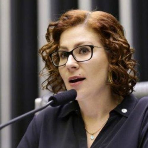Julgamento de Carla Zambelli na Itália é suspenso e deve ser retomado amanhã (12)