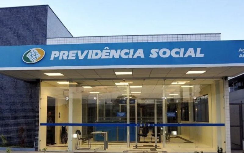 INSS pode antecipar 13º salário em 2026