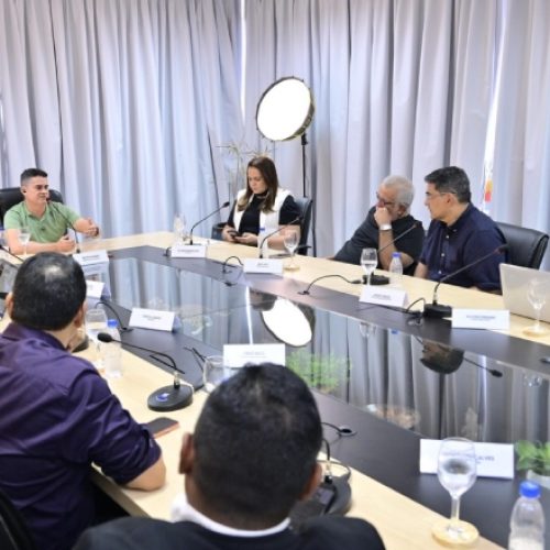 Em entrevista, David Almeida descarta apoio a Omar, reforça aliança com Eduardo Braga e mantém diálogo com Wilson Lima
