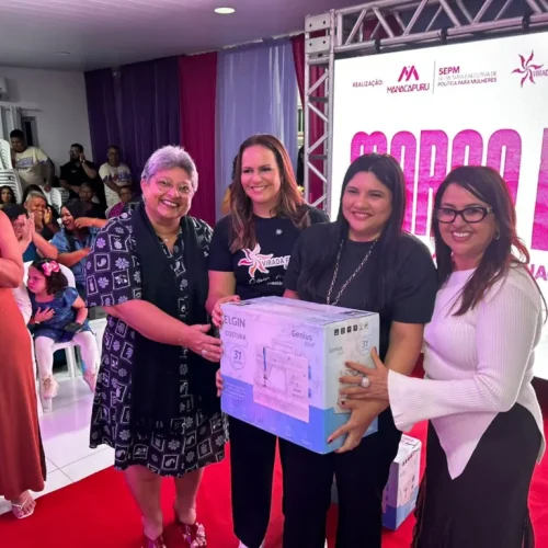 Virada Feminina encerra programação em Manacapuru com desfile, doações e reforço do protagonismo feminino
