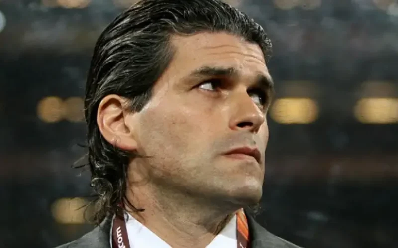 Farsa no banco de reservas! Esquema milionário oferecia carteira falsa da CBF/UEFA para ex-atletas virarem treinadores sem estudar