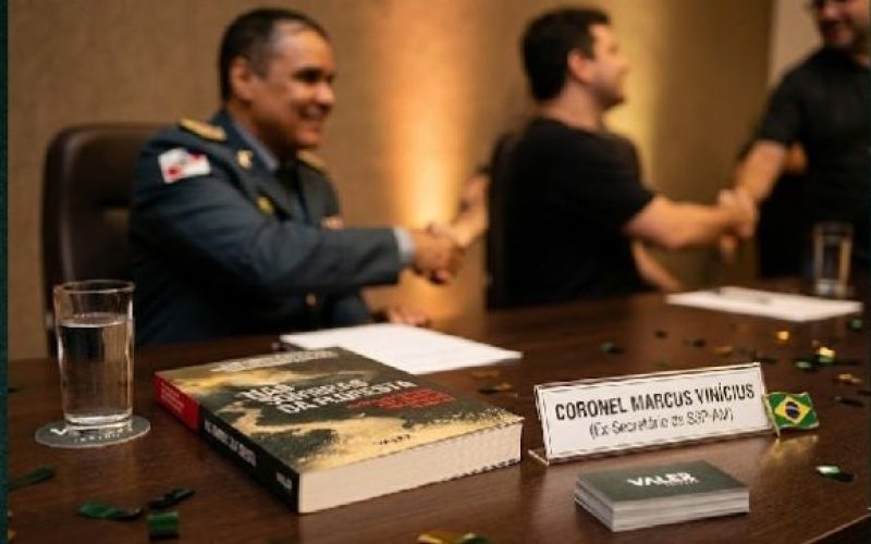 Livro sobre crime organizado na Amazônia será lançado em Manaus no próximo dia 28. Coronel Marcus Vinícius, ex-secretário de Segurança, é um dos autores do livro