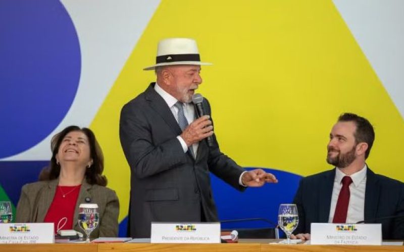 Lula janta com 15 empresários em Brasília em busca de sinalizar responsabilidade fiscal