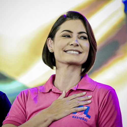 Michelle vence queda de braço e PL retira apoio a Ciro no Ceará