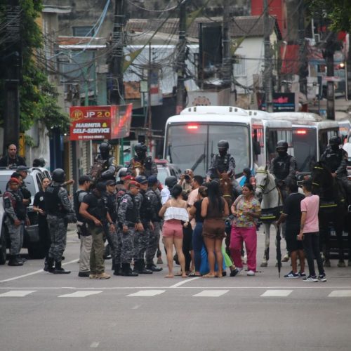 Familiares se revoltam com transferência de militares e representante aponta riscos à vida