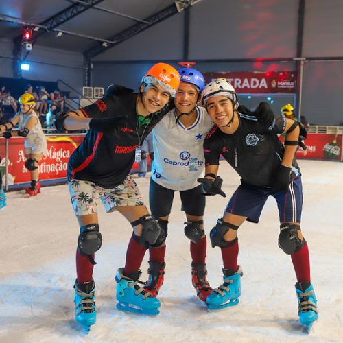 Arena Mágica de Patinação na Ponta Negra: Sucesso de Público e Ação Solidária