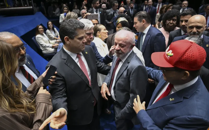 Lula diz que cisão com Alcolumbre foi “bobagem” e exalta “divergências”