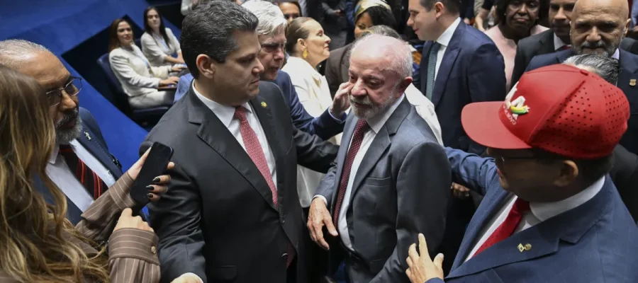 Lula diz que cisão com Alcolumbre foi “bobagem” e exalta “divergências”