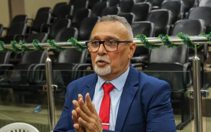 Vereador A.I. Netto perde mandato após Justiça Eleitoral cassar federação em Itacoatiara