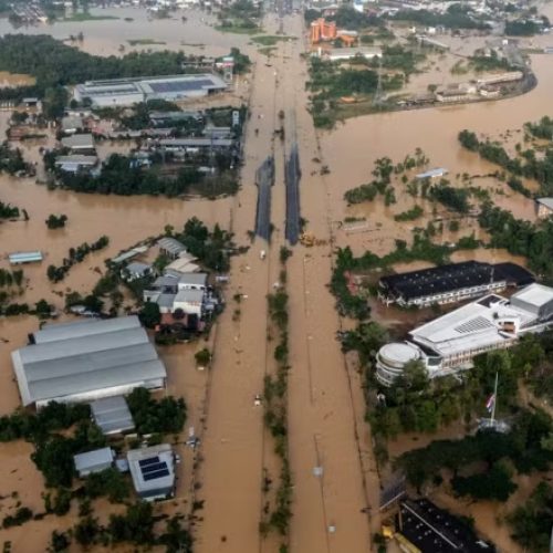 Tragédia: ciclone provoca destruição e deixa mais de 300 mortos no Sudeste Asiático