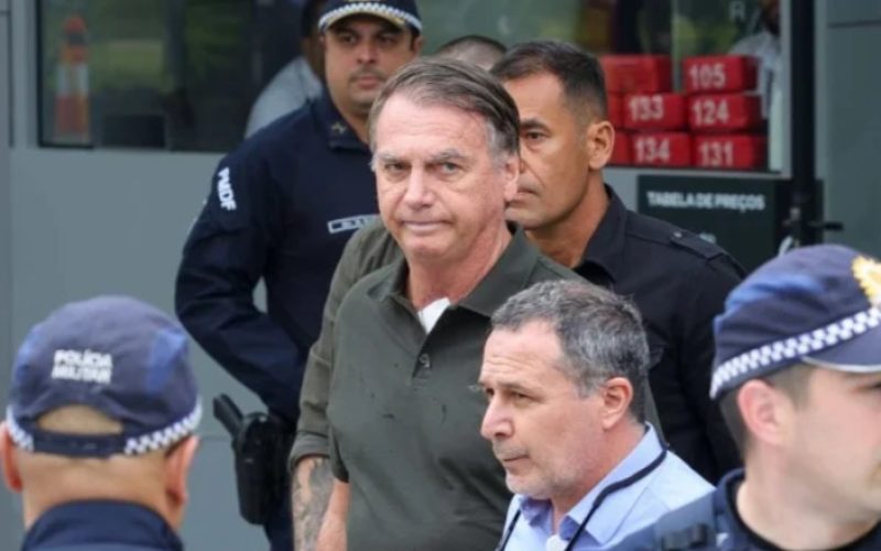 Cirurgia de Bolsonaro: Detalhes do Procedimento Médico no Natal