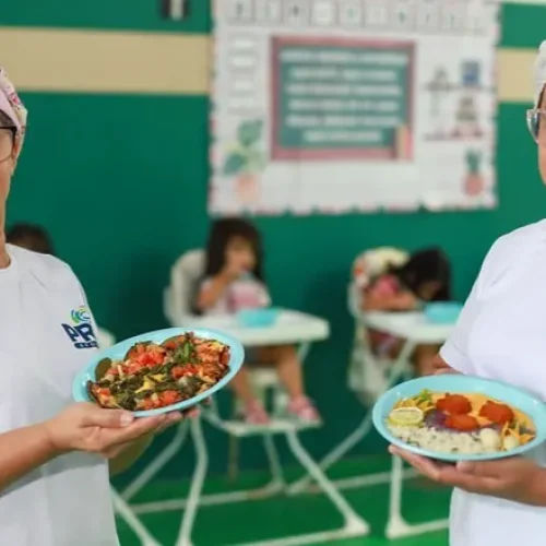 Merendeiras de Manaus disputam prêmio nacional de alimentação escolar