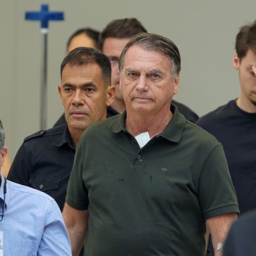 Moraes determina transferência de Bolsonaro da PF para Papudinha