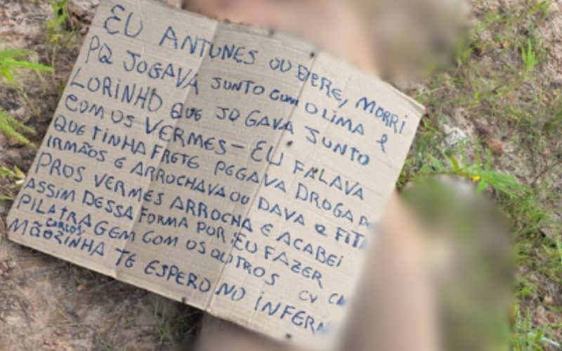 Cadáver é encontrado com bilhete em área de mata de Manaus