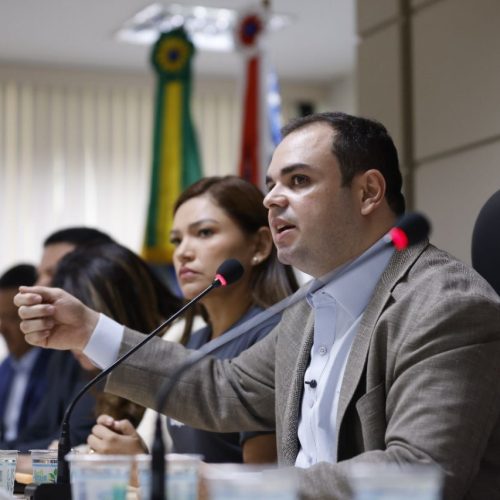 Governador interino Roberto Cidade promove mais de 700 novos policiais e bombeiros no Amazonas