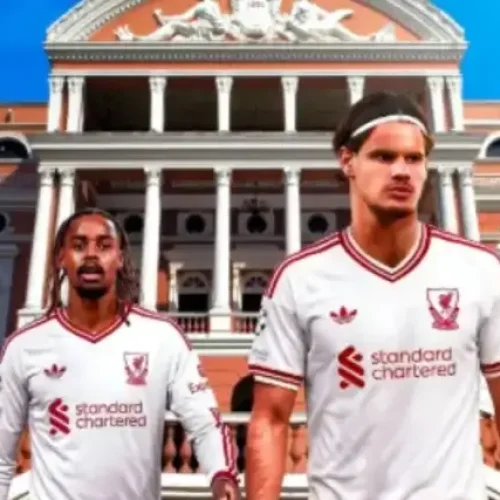 Liverpool coloca o Teatro Amazonas no mapa da Champions League e chama atenção nas redes