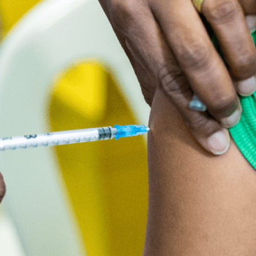 Manaus Inicia Campanha de Vacinação Contra a Gripe com Meta de Imunizar Grupos Prioritários