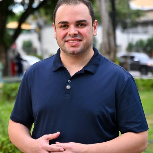 Roberto Cidade reage a ataque do Coronel Menezes: “por onde ele passa arruma confusão”