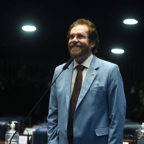 Senador Plinio Valério diz que política boa é a que melhora a vida das pessoas