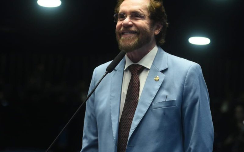 Senador Plinio Valério diz que política boa é a que melhora a vida das pessoas