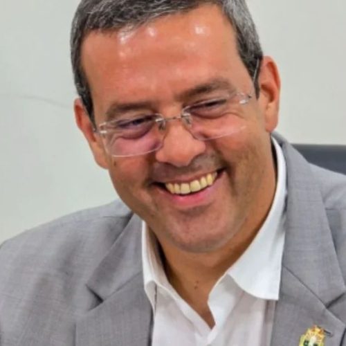 Prefeito de Macapá renuncia após afastamento em operação da PF e anuncia pré-candidatura ao governo do Amapá