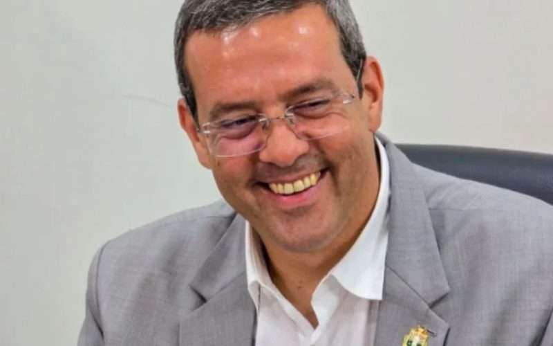 Prefeito de Macapá renuncia após afastamento em operação da PF e anuncia pré-candidatura ao governo do Amapá
