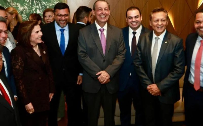 Omar Aziz está mais próximo do que nunca de anunciar Roberto Cidade como vice para 2026