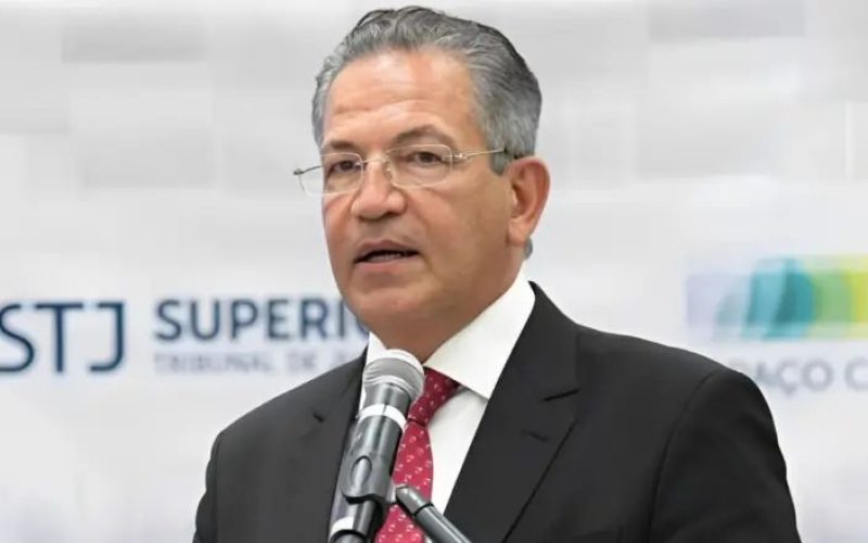 Ministro Mauro Campbell vira herói e impede tragédia em voo de Manaus a São Paulo