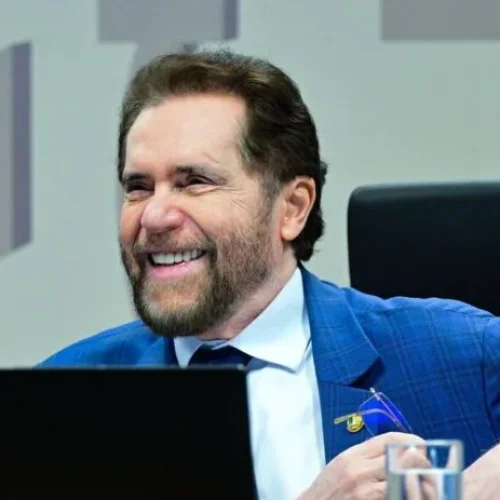 Plínio Valério lidera Ranking dos Políticos pelo 8º ano e consolida favoritismo à reeleição no AM