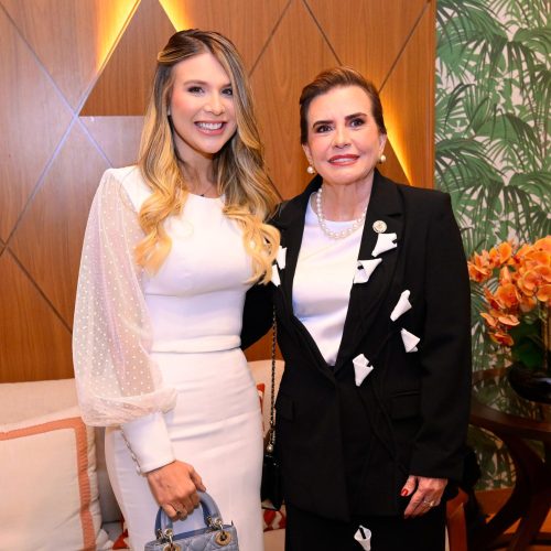 Izabelle Fontenelle é homenageada pelo TCE-AM com Medalha de Honra ao Mérito à Mulher