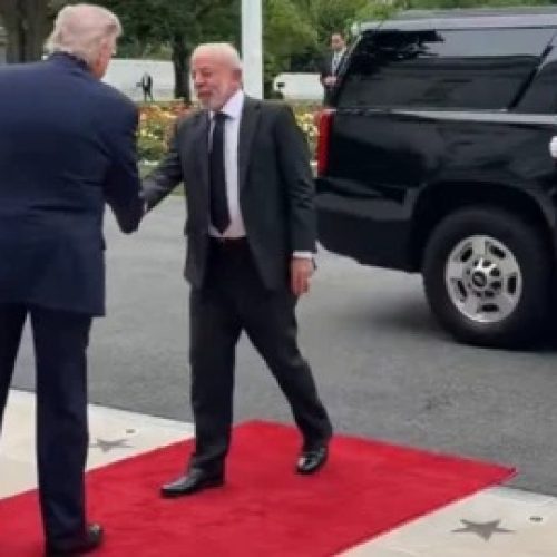 Trump recebe Lula na Casa Branca e os dois se cumprimentam