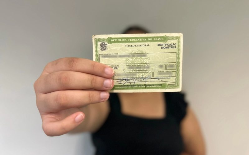 Eleitor que perdeu prazo do título ainda pode resolver pendências; veja o que fazer no AM