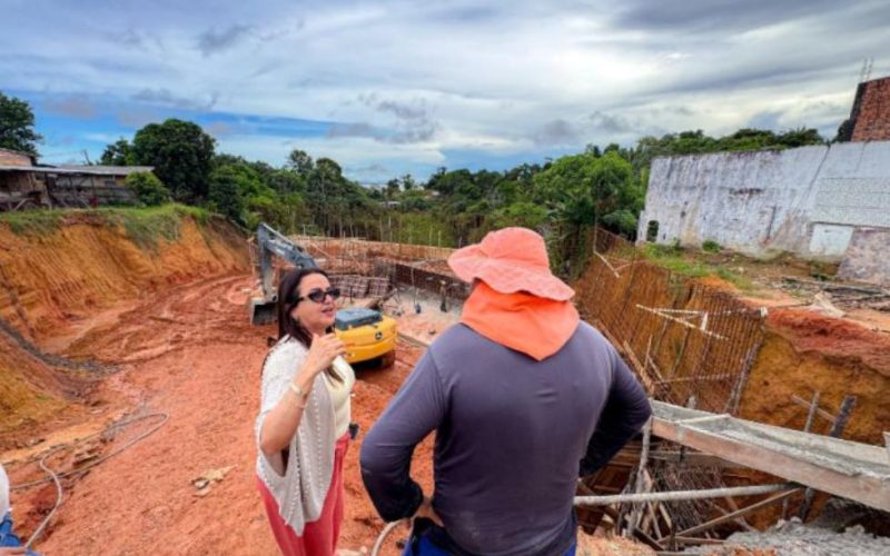 Prefeitura de Manacapuru intensifica obras de infraestrutura na zona urbana e rural