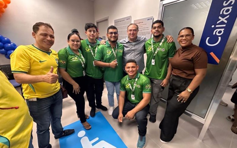 Átila Lins inaugura agência da Caixa Econômica em Benjamin Constant