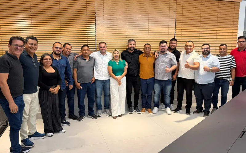 Arnoud Lucas e Roberto Cidade reúnem lideranças de Itacoatiara e ampliam base política no município