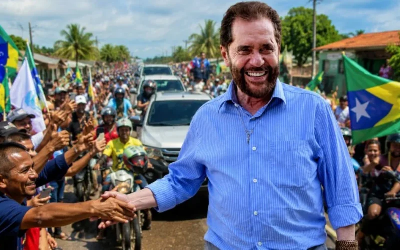 Recebido com festa, Plínio Valério destaca investimentos de quase R$ 11 milhões que transformam Beruri