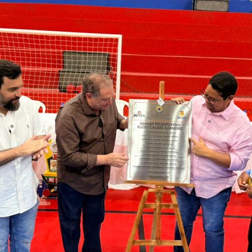 Átila Lins inaugura ginásio poliesportivo em Tabatinga