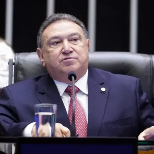 Eleição de domingo pode escrever novo capítulo na história de Átila Lins