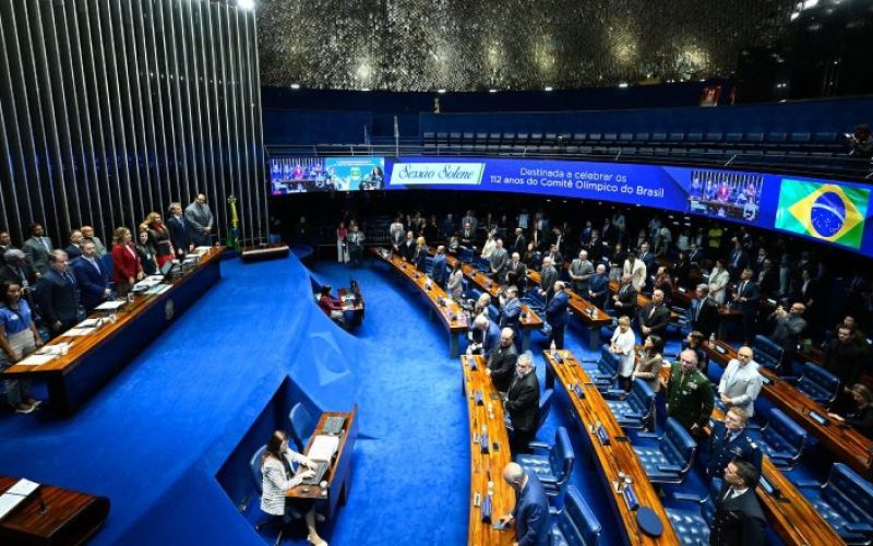 Senado aprova fim da escala 6×1
