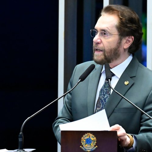 Câmara aprova em urgência projeto de Plínio Valério que garante mamografia a partir dos 40 anos