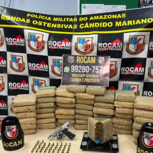 PM apreende aproximadamente 50 tabletes de maconha e 47 munições no bairro da Paz, em Manaus